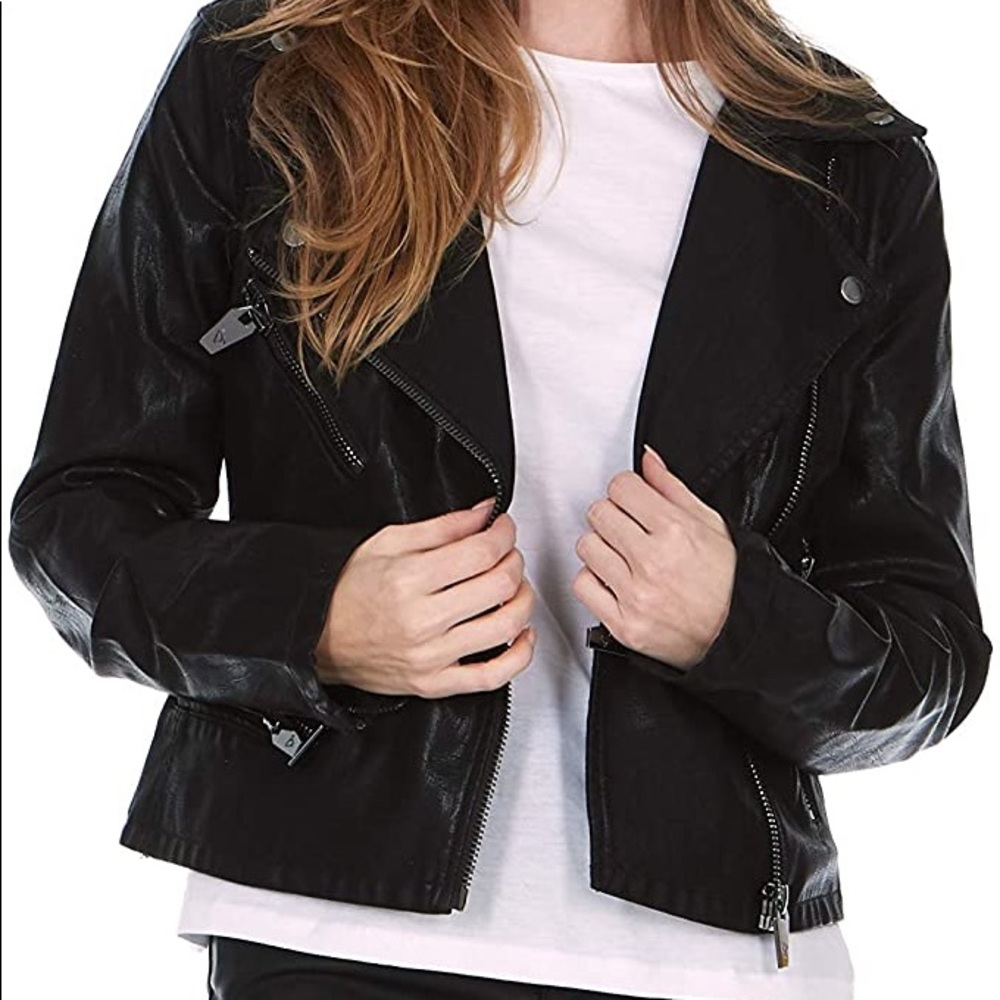 Women’s faux leather jacket-NEW! Size medium